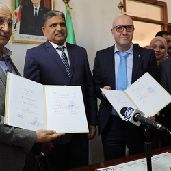 اتفاقية تعاون بين جامعة سعيدة و مجلس التجديد الاقتصادي الجزائري 