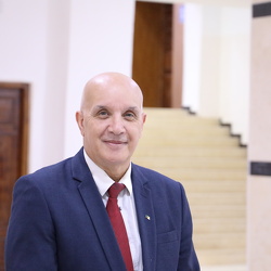 دورة تكوينية جهوية لجامعات الغرب الجزائري حول منصة طاولة تشريح لفائدة الأساتذة